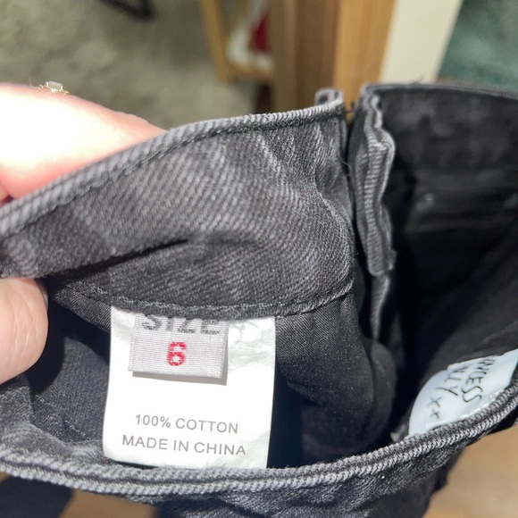 đź‘‘PRINCESS POLLYđź‘‘ Black Distressed Denim Jeans - Picture 3 of 6